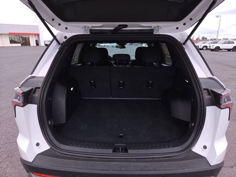 Used 2025 Chevrolet Equinox LT image 18