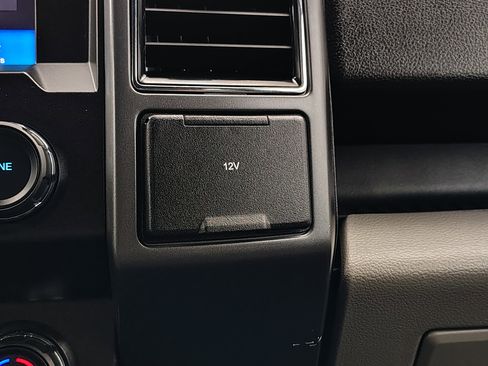 Used 2019 Ford F150 XLT w/ XTR Package image 40