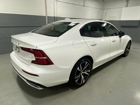Used 2022 Volvo S60 T8 R-Design AWD/4WD image 3