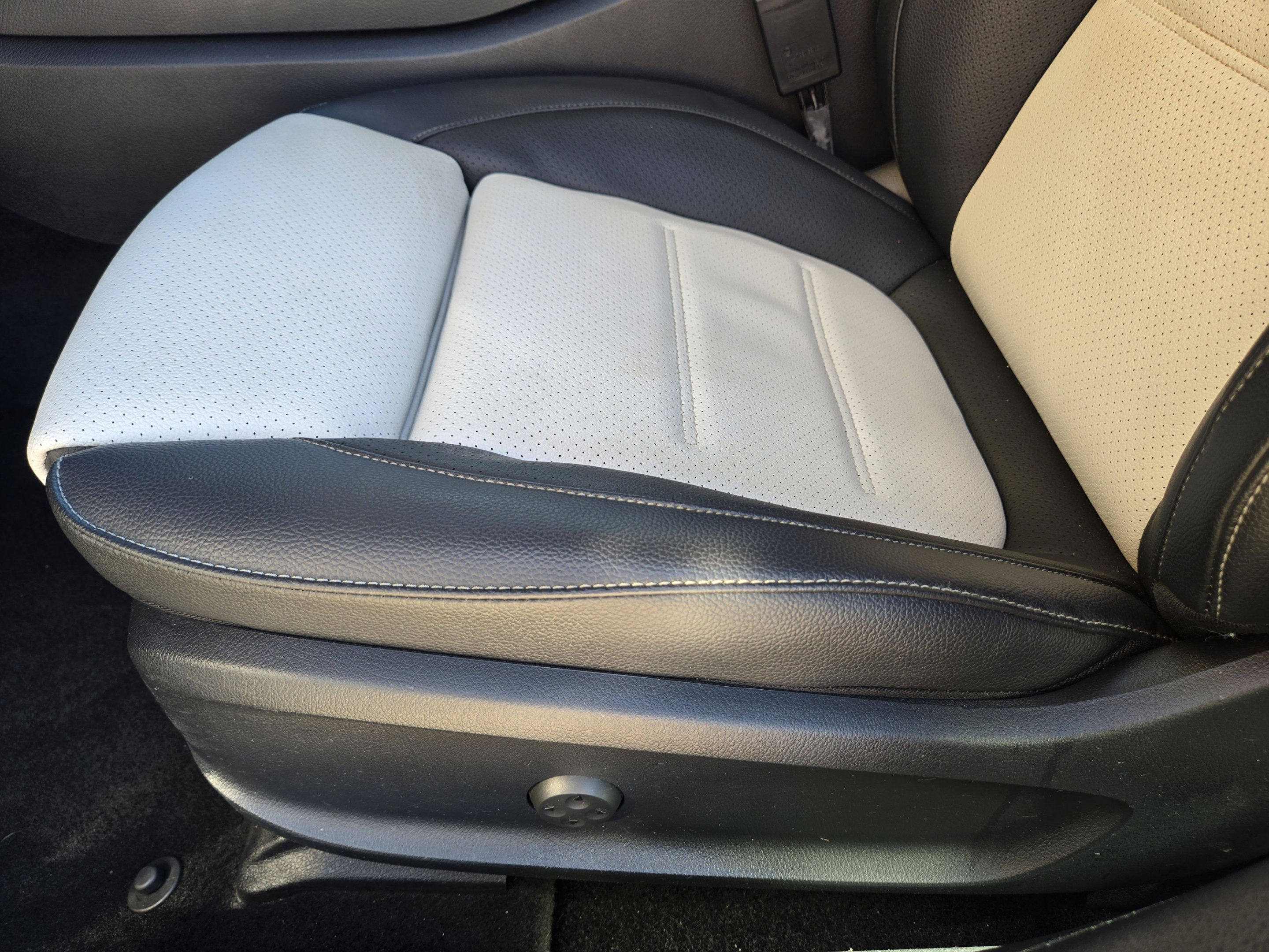 Used 2023 Mercedes-Benz CLA 250 4MATIC image 20