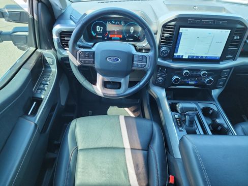 Used 2022 Ford F150 Lariat image 12