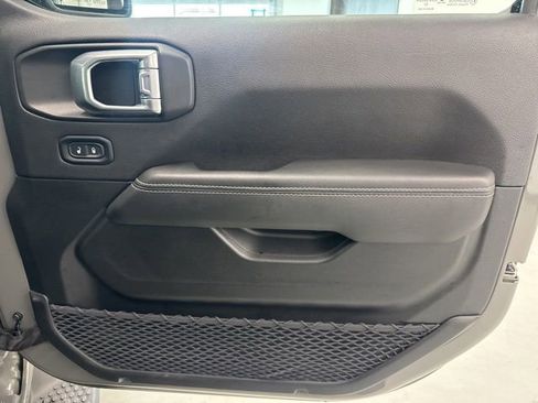 Used 2023 Jeep Wrangler Unlimited Sahara w/ Cold Weather Group image 25