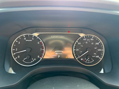 Used 2021 Nissan Rogue SV image 15