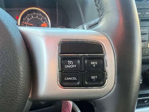 Used 2017 Jeep Compass Latitude image 21