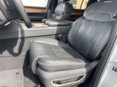 Used 2022 Jeep Grand Wagoneer Series III image 22