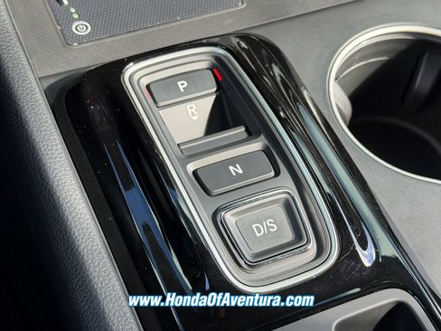 Certified 2025 Honda Pilot Black Edition image 21