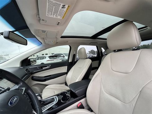 Used 2017 Ford Edge Titanium w/ Equipment Group 301A image 12