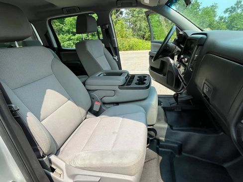 Used 2017 Chevrolet Silverado 1500 W/T AWD/4WD image 20