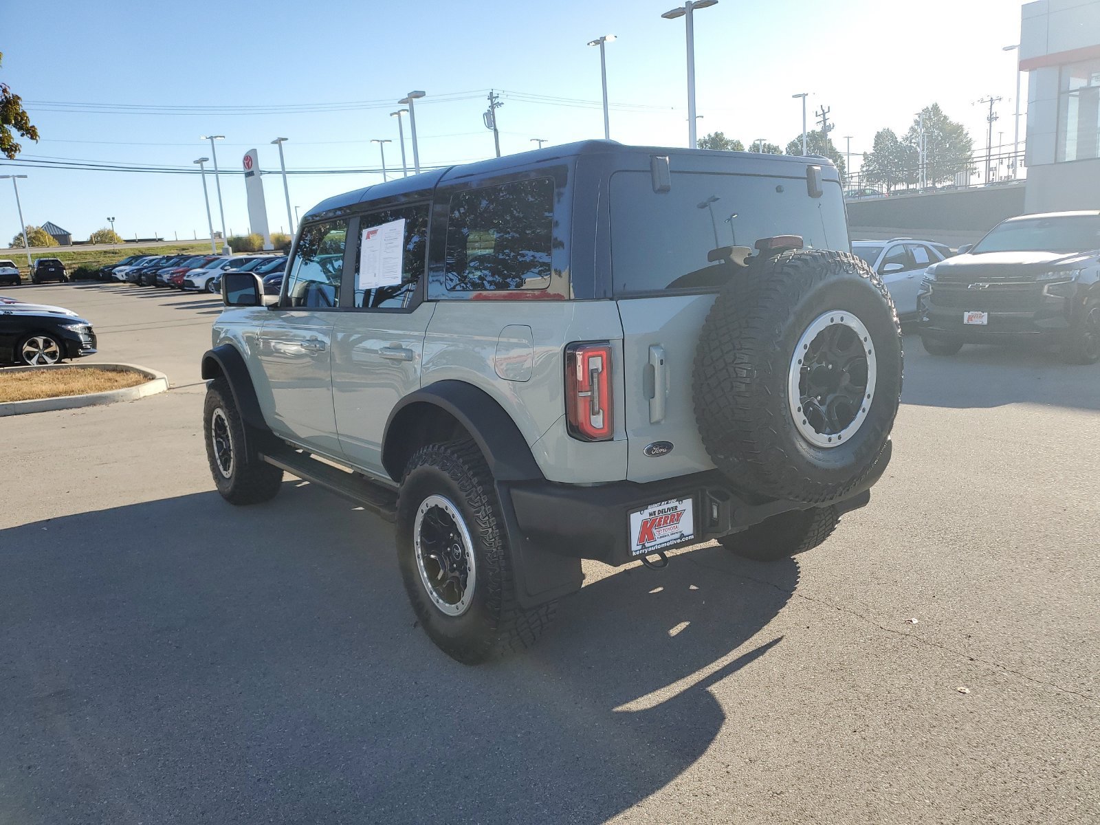 Used 2024 Ford Bronco Outer Banks w/ Sasquatch Package AWD/4WD image 3