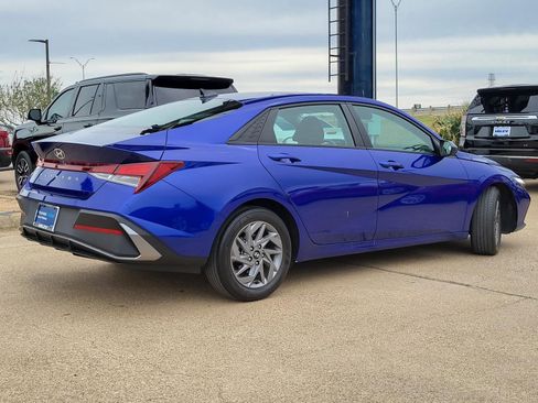 Certified 2024 Hyundai Elantra SEL image 4