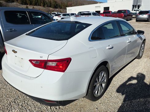 Used 2025 Chevrolet Malibu LT image 6