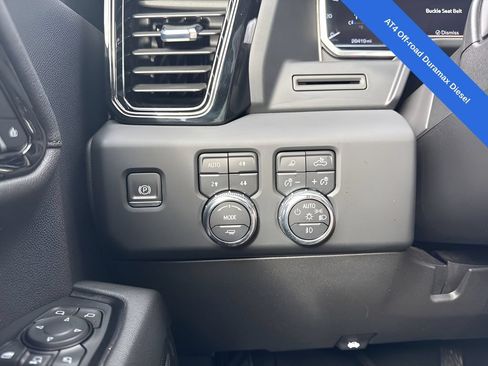 Used 2024 GMC Sierra 2500 AT4 w/ AT4 Preferred Package AWD/4WD image 28