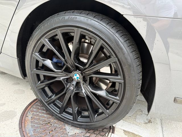 Used 2020 BMW 750i xDrive w/ Executive Package AWD/4WD image 14