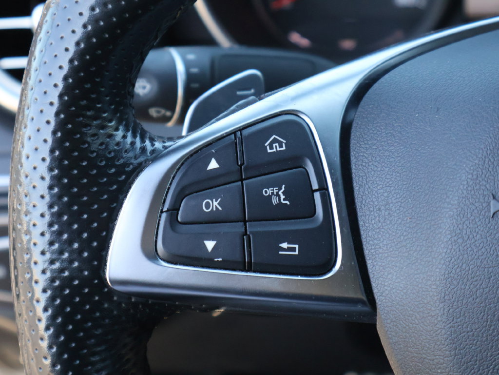 Used 2016 Mercedes-Benz C 300 Sedan image 27