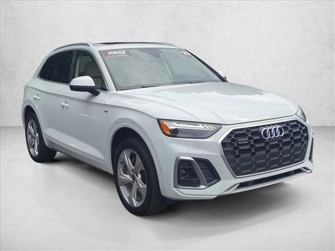 Used 2023 Audi Q5 2.0T Prestige w/ Prestige Package AWD/4WD image 3