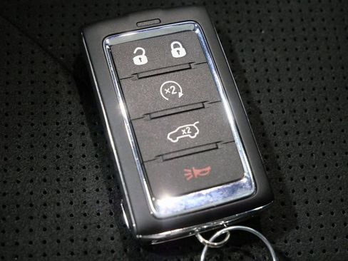 New 2025 Jeep Grand Cherokee Altitude image 30