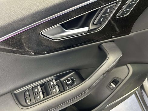 Used 2024 Audi Q7 3.0T Premium Plus AWD/4WD image 18