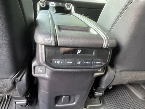 Used 2025 Toyota Grand Highlander AWD image 24