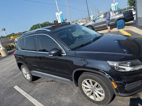 Used 2017 Volkswagen Tiguan Wolfsburg Edition FWD image 4