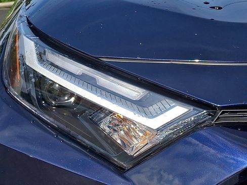 Certified 2025 Toyota RAV4 XLE FWD image 9