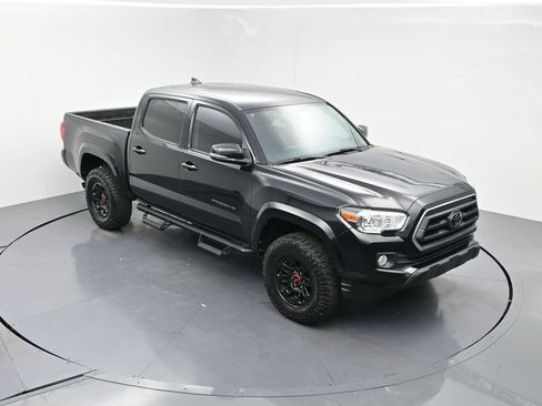 Used 2022 Toyota Tacoma SR5 w/ Technology Package RWD image 18
