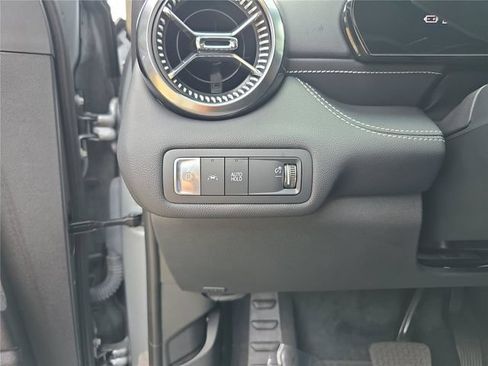 Used 2025 Chevrolet Blazer EV LT AWD/4WD image 35