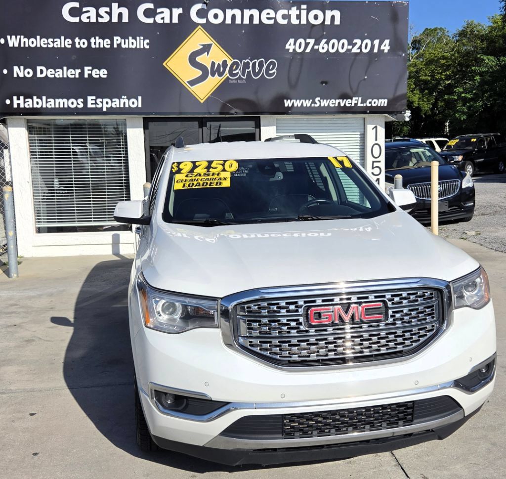 Used 2017 GMC Acadia Denali w/ Technology Package AWD/4WD image 4