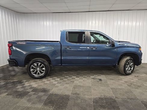 Used 2024 Chevrolet Silverado 1500 Custom Trail Boss w/ LPO, Dark Essentials Package AWD/4WD image 2