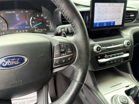 Used 2020 Ford Explorer XLT image 33