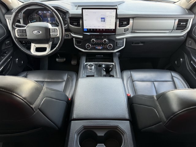 Used 2024 Ford Expedition XLT RWD image 11