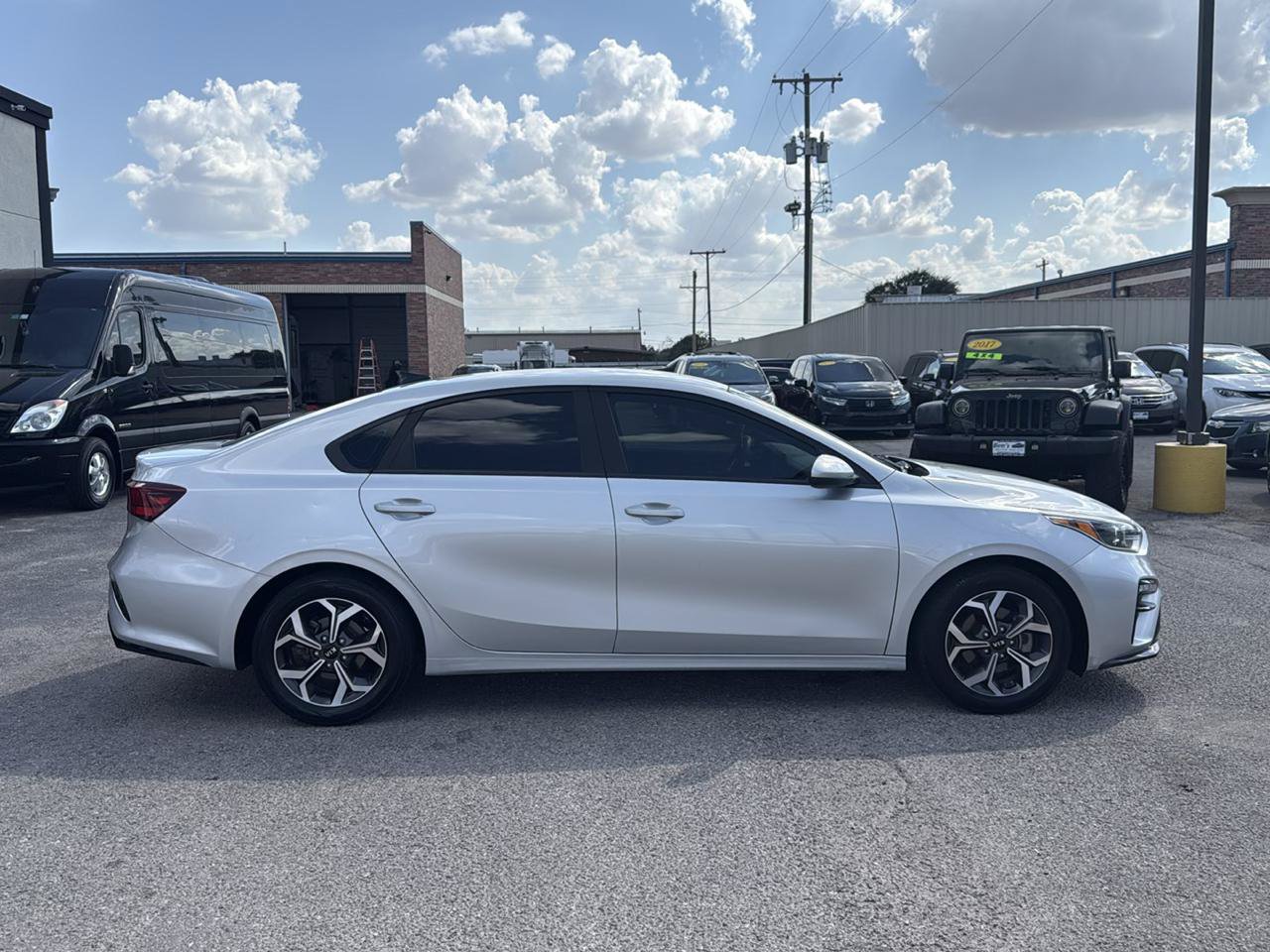 Used 2019 Kia Forte LXS FWD image 5