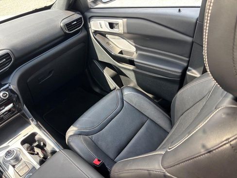 Used 2024 Ford Explorer ST w/ Equipment Group 401A AWD/4WD image 17