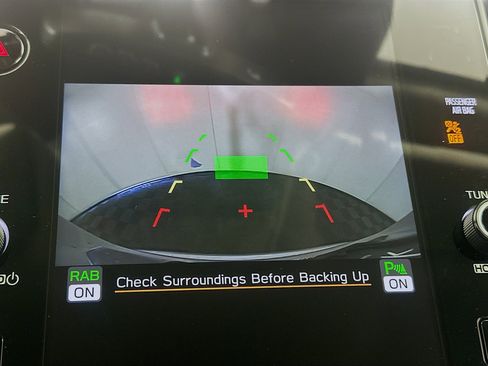 Used 2025 Subaru Ascent Premium AWD/4WD image 21