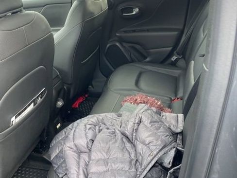 Used 2022 Jeep Renegade Limited w/ Sun, Sound & Wheels Group image 8