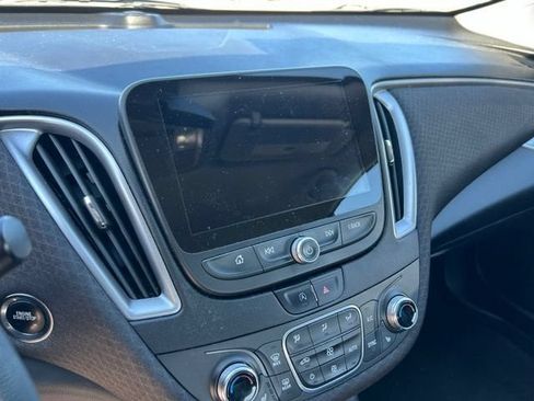 Used 2022 Chevrolet Malibu LT FWD image 8