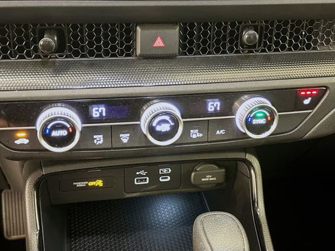 Used 2025 Honda CR-V EX image 24