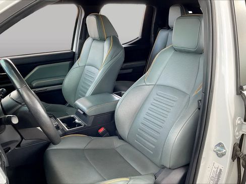 Used 2024 Toyota Tacoma 4x4 Double Cab Hybrid image 9