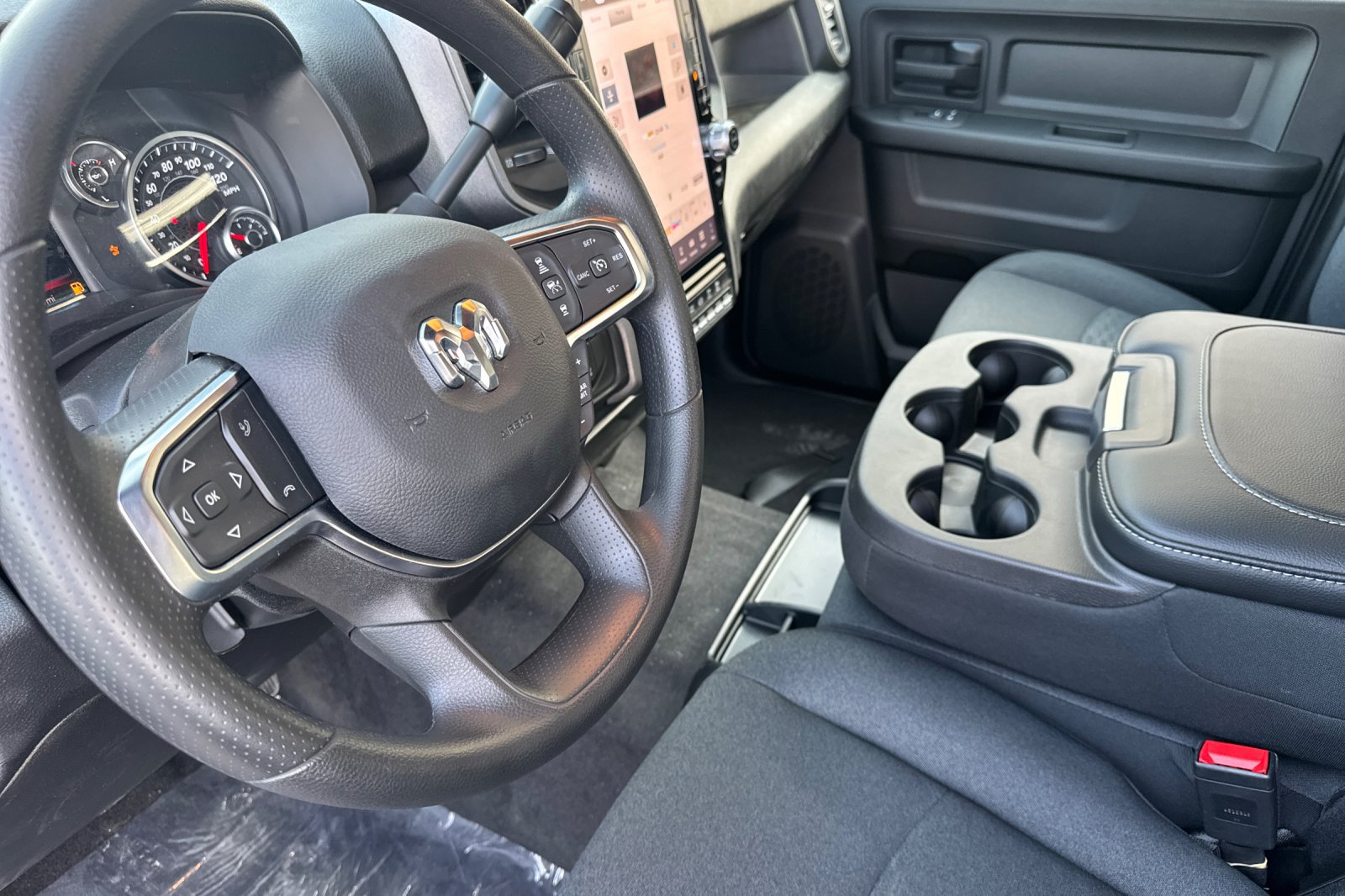 New 2026 RAM 2500 Tradesman AWD/4WD image 9