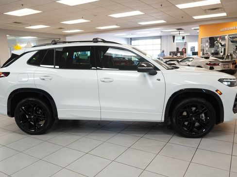 Used 2026 Volkswagen Tiguan SEL R-Line AWD/4WD image 14