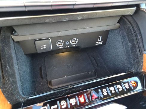 Certified 2024 Jeep Grand Wagoneer L Series III image 30