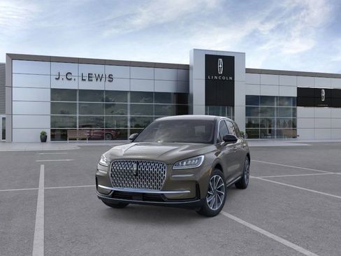New 2025 Lincoln Corsair FWD w/ Equipment Group 101A image 3