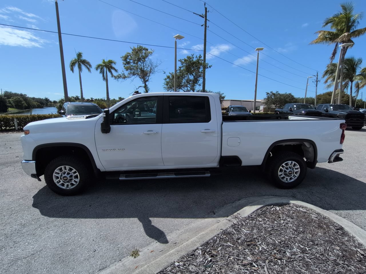 Used 2025 Chevrolet Silverado 2500 LT w/ Safety Package AWD/4WD image 8
