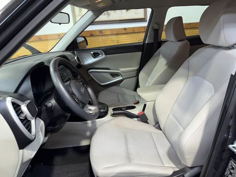 Used 2020 Kia Soul LX FWD image 16