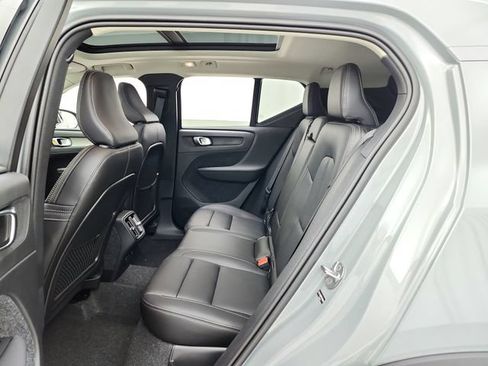 New 2026 Volvo XC40 B5 Plus w/ Protection Package Premier AWD/4WD image 24