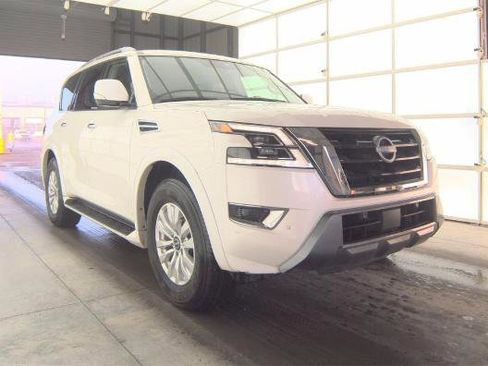 Used 2024 Nissan Armada SV image 3
