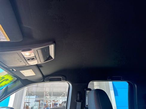 Used 2025 Nissan Frontier PRO-4X AWD/4WD image 23