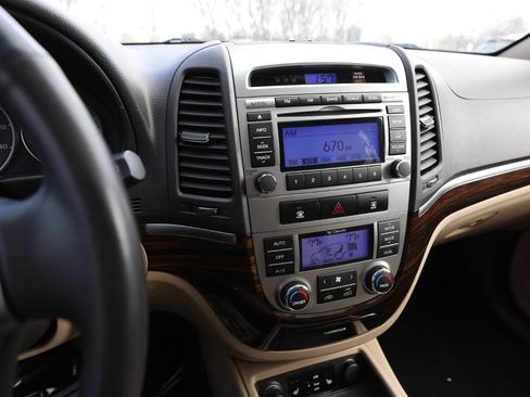 Used 2011 Hyundai Santa Fe Limited image 22