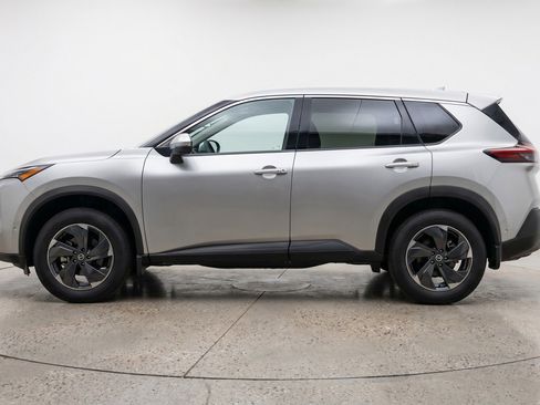 Used 2025 Nissan Rogue SV AWD/4WD image 5