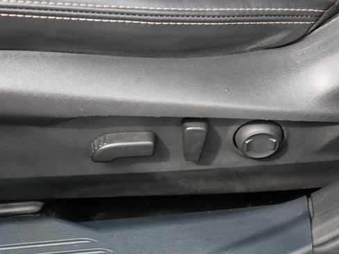 Used 2022 Subaru Outback Limited AWD/4WD image 19