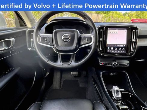 Used 2025 Volvo XC40 B5 Plus AWD/4WD image 7